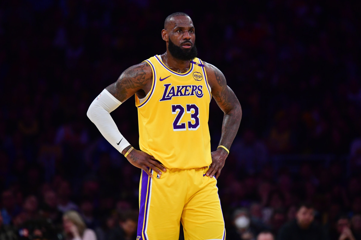 Davante Adams Sparks NFL vs. NBA Debate: What If LeBron James Chose Football Instead of Basketball?