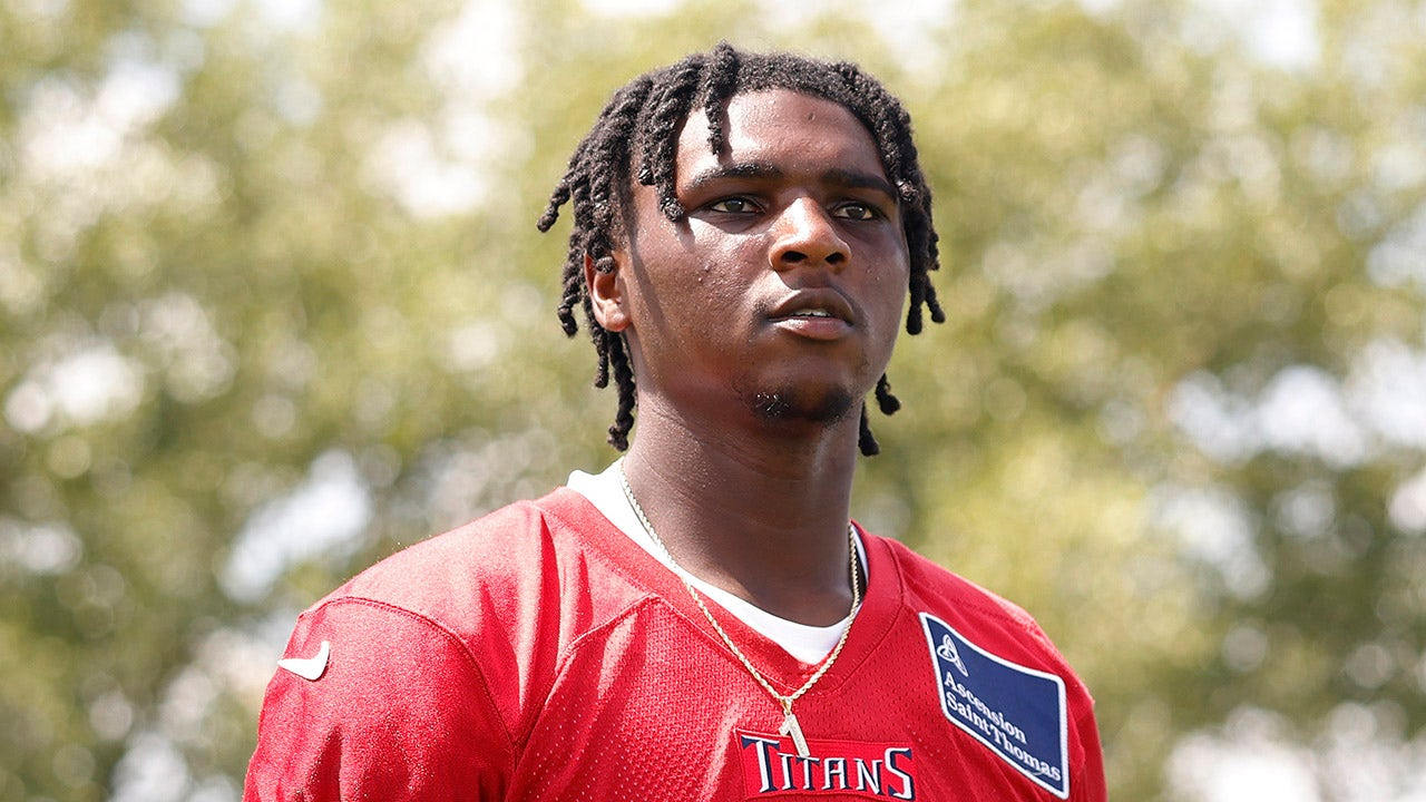 NFL Rookies Get Emotional After Surprise Messages from Tom Brady & Legends